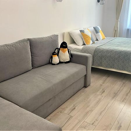 Iris Apartment On Popovich Lviv Kültér fotó