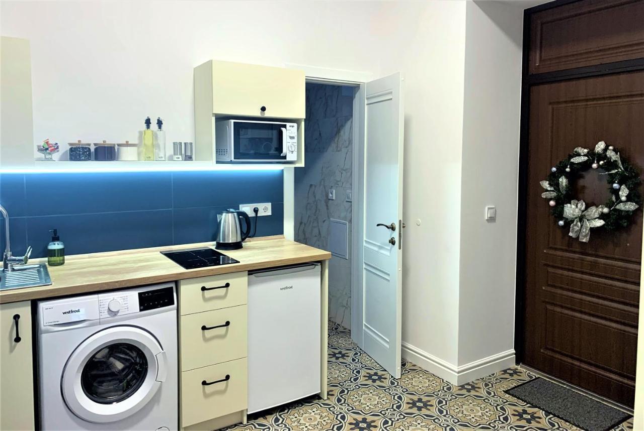 Iris Apartment On Popovich Lviv Kültér fotó