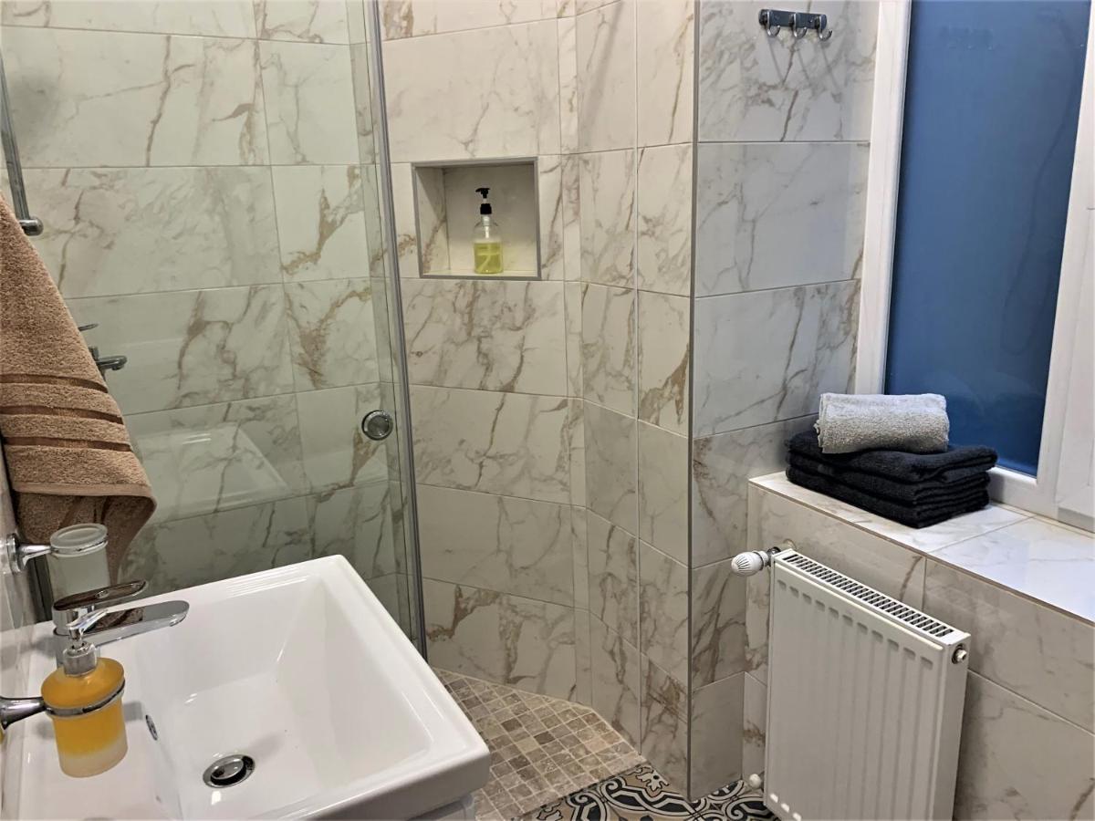 Iris Apartment On Popovich Lviv Kültér fotó