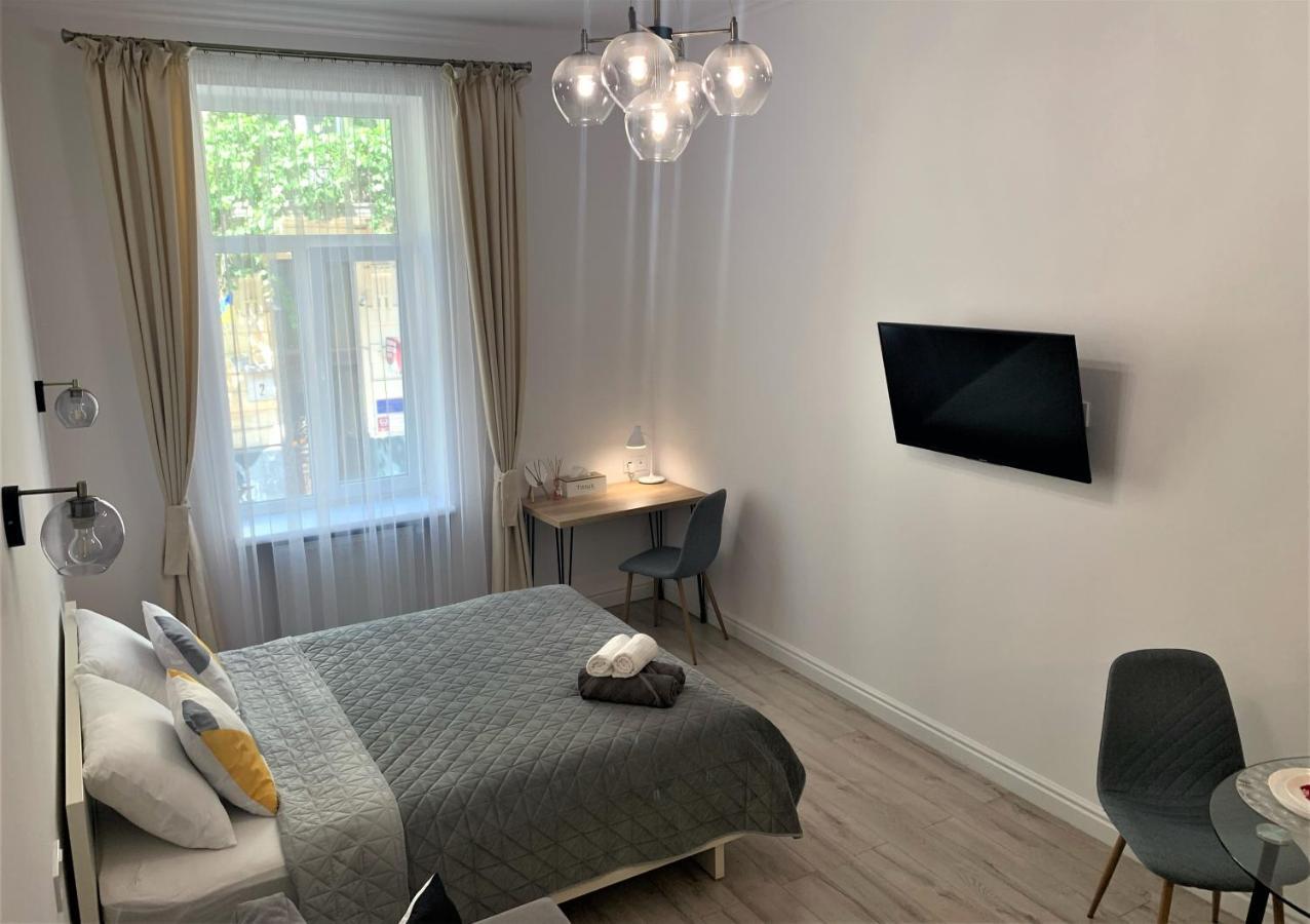 Iris Apartment On Popovich Lviv Kültér fotó