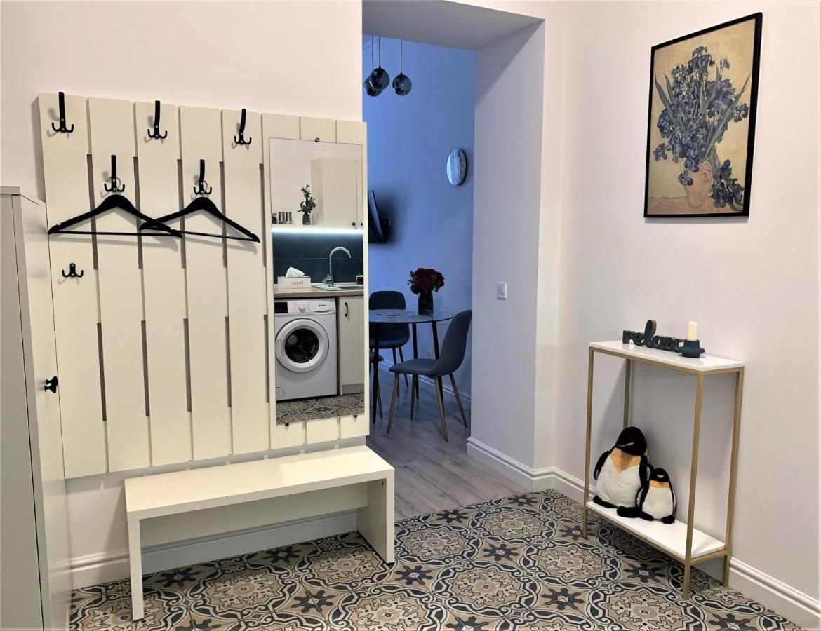 Iris Apartment On Popovich Lviv Kültér fotó