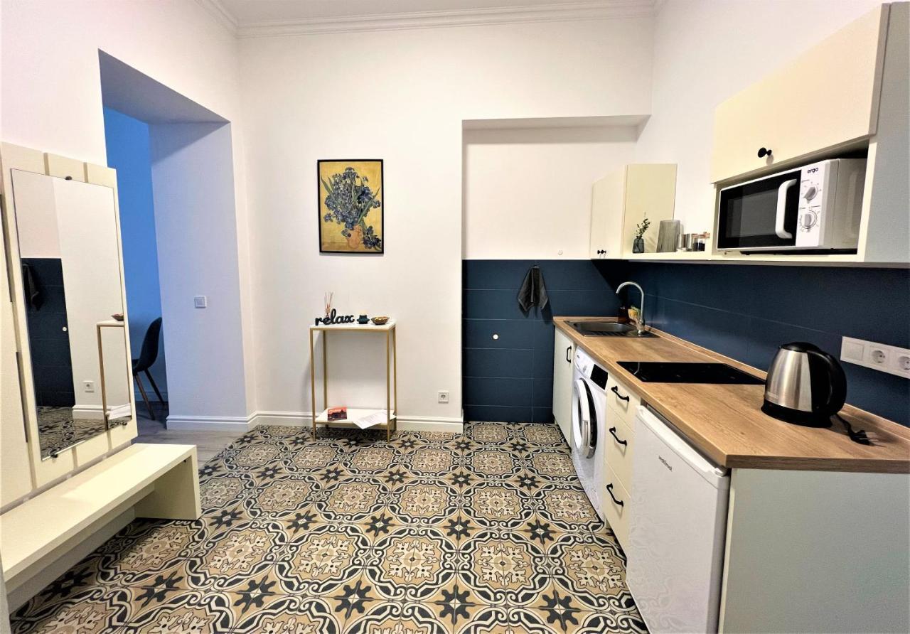 Iris Apartment On Popovich Lviv Kültér fotó